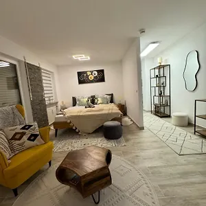 Cozy Nuernberg-schwaig-messe-kueche-balkon Schwaig bei Nürnberg