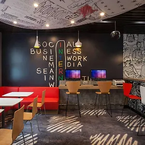 Ibis Railway Station 3* Kijów