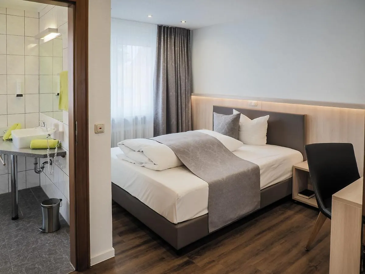 Hotel-Gasthof Weisses Ross Schwaig bei Nürnberg 3*,