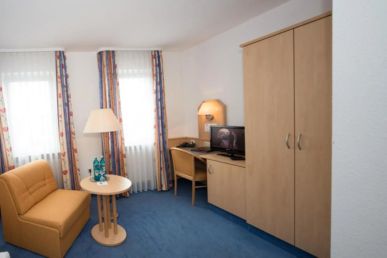 Hotel-Gasthof Weisses Ross Schwaig bei Nürnberg 3*,